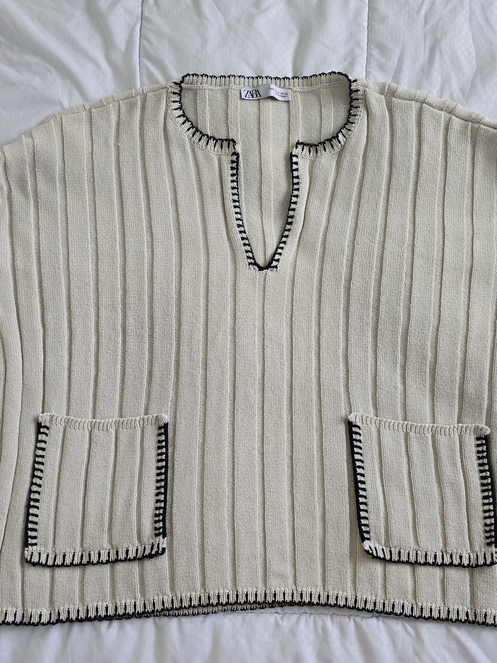 XL - ZARA Cream V-Neck Ribbed Sweater with Black Trim ~ COMFY!!!